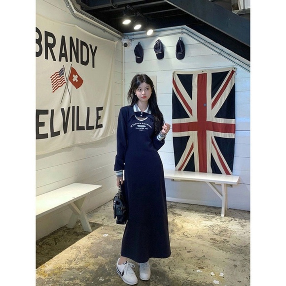 Set of 2 Y2K Streetwear Vibes: Trendy Two-Piece Set with Short Outer Jackets